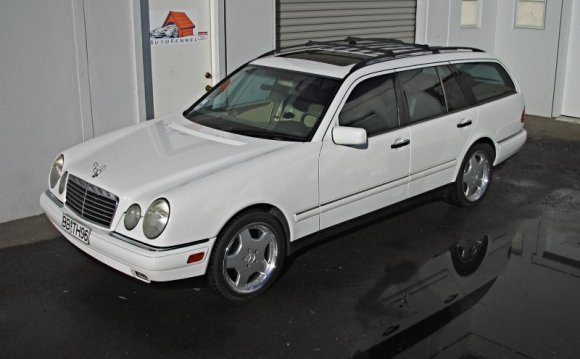 1999 Mercedes-Benz E320 Wagon